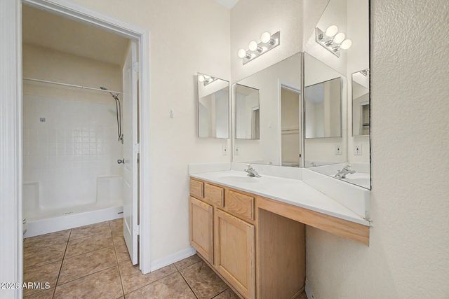 1406 W EMERALD Avenue 103, Mesa, AZ 85202