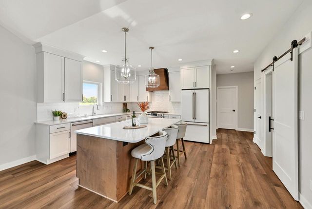 N66W34839 Baltic PASS, Oconomowoc, WI 53066