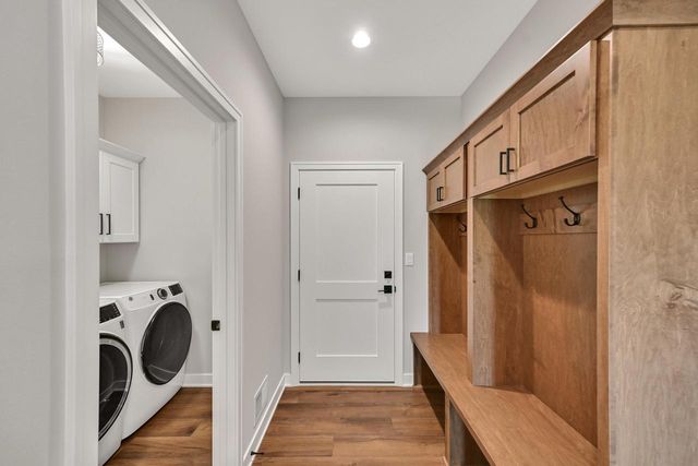 N66W34839 Baltic PASS, Oconomowoc, WI 53066