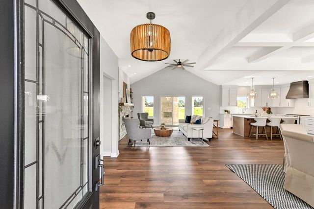 N66W34839 Baltic PASS, Oconomowoc, WI 53066
