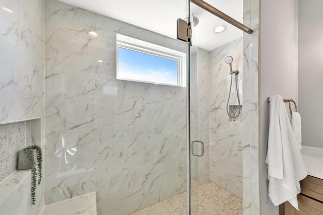 N66W34839 Baltic PASS, Oconomowoc, WI 53066