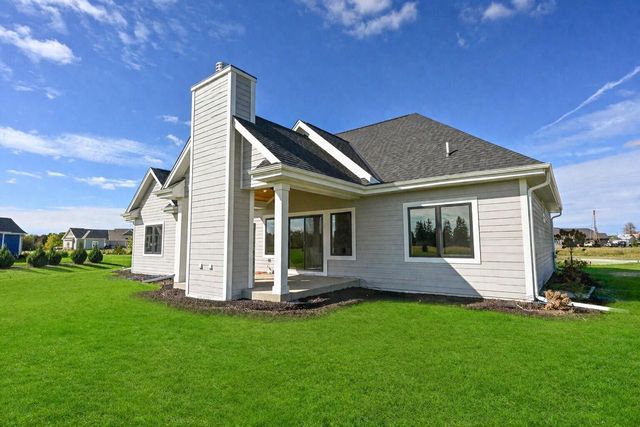 N66W34839 Baltic PASS, Oconomowoc, WI 53066
