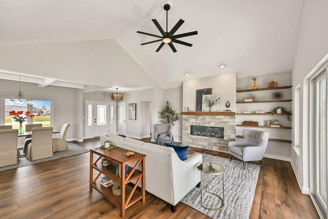 N66W34839 Baltic PASS, Oconomowoc, WI 53066