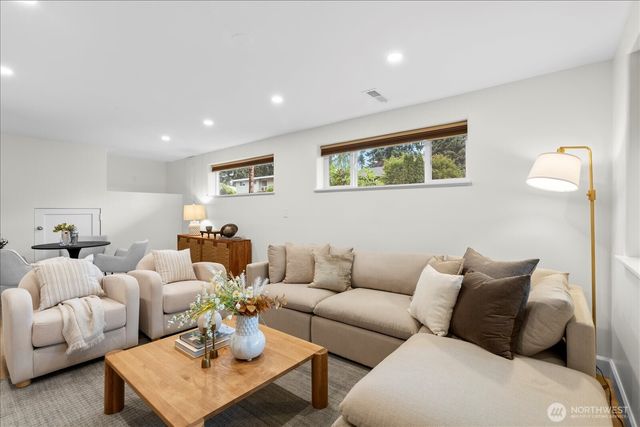 8104 Sierra Drive, Edmonds, WA 98026