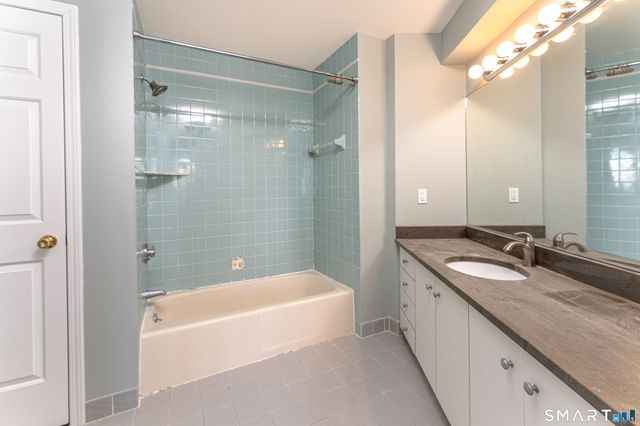 1 Mansfield Grove Road APT 103, East Haven, CT 06512