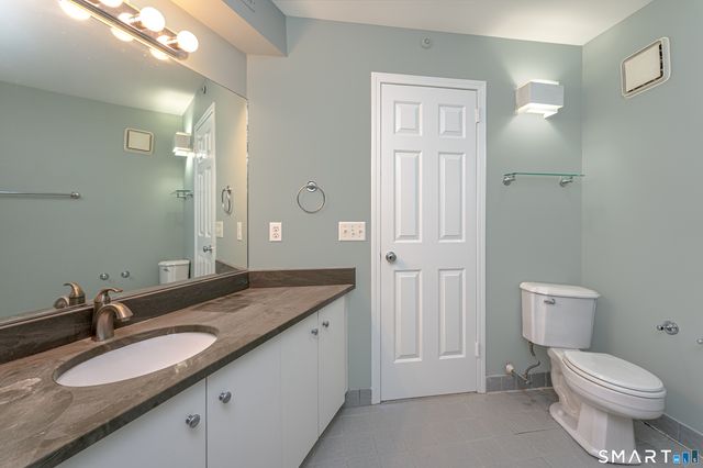 1 Mansfield Grove Road APT 103, East Haven, CT 06512