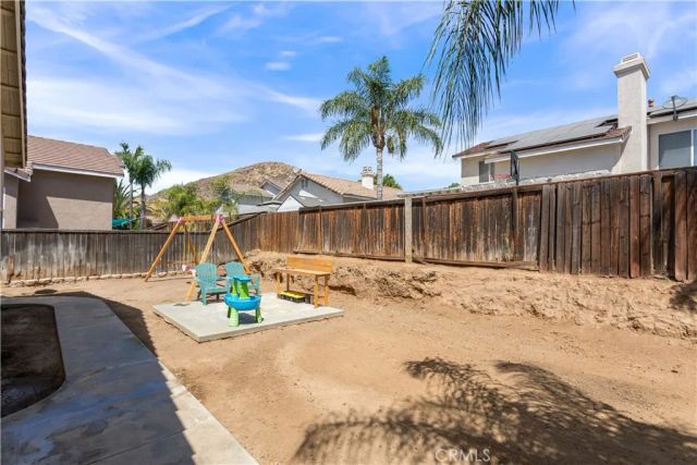 1298 Canterbury, Perris, CA 92571