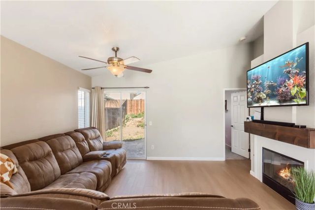1298 Canterbury, Perris, CA 92571