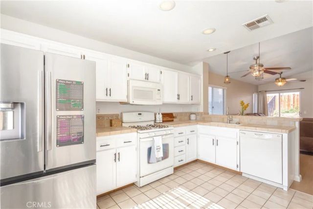 1298 Canterbury, Perris, CA 92571