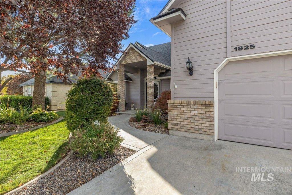 1825 W Blossom Ave, Nampa, ID 83651 photo 4