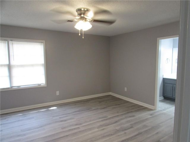 1774 Twin Brooks SE Drive, Marietta, GA 30067