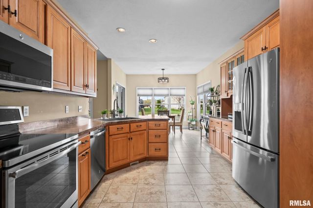 6421 WINTERBERRY Lane, Springfield, IL 62712