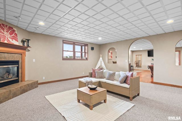6421 WINTERBERRY Lane, Springfield, IL 62712