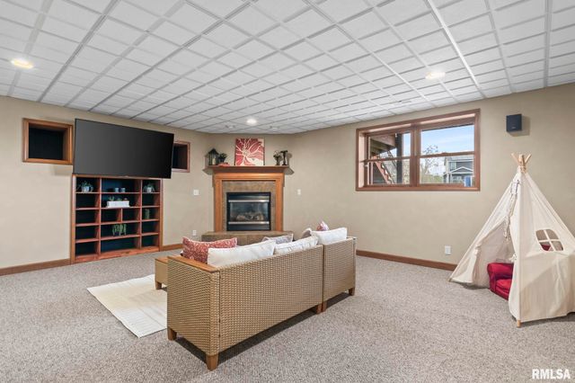 6421 WINTERBERRY Lane, Springfield, IL 62712