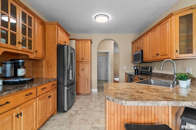 6421 WINTERBERRY Lane, Springfield, IL 62712