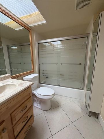 13100 SW 11th Ct 103C, Pembroke Pines, FL 33027