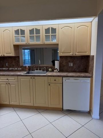 13100 SW 11th Ct 103C, Pembroke Pines, FL 33027