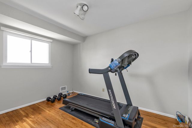 2038 Ripley Lane, Merrick, NY 11566