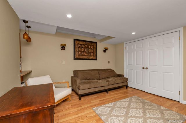 2038 Ripley Lane, Merrick, NY 11566