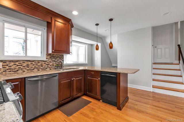 2038 Ripley Lane, Merrick, NY 11566