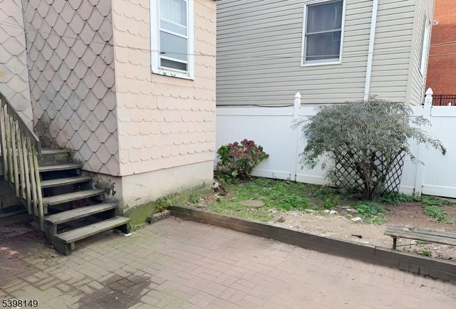 214 Angelique St, Weehawken Twp., NJ 07086