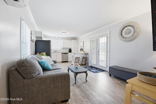 5427 Dove Drive SW, Ocean Isle Beach, NC 28469