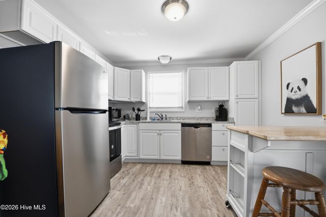 5427 Dove Drive SW, Ocean Isle Beach, NC 28469