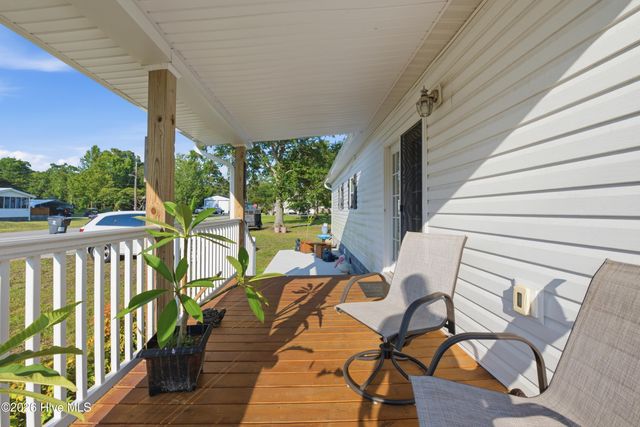 5427 Dove Drive SW, Ocean Isle Beach, NC 28469
