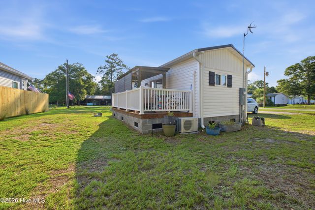5427 Dove Drive SW, Ocean Isle Beach, NC 28469
