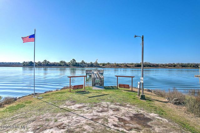 5427 Dove Drive SW, Ocean Isle Beach, NC 28469