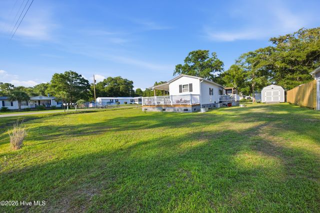 5427 Dove Drive SW, Ocean Isle Beach, NC 28469