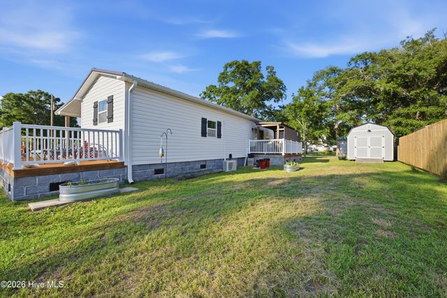 5427 Dove Drive SW, Ocean Isle Beach, NC 28469