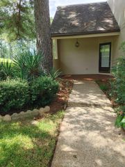 21 April Hill Hill, Conroe, TX 77356