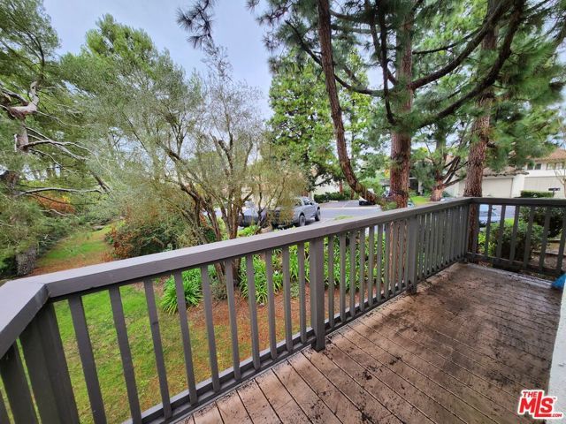 8 Aspen Way, Rolling Hills Estates, CA 90274