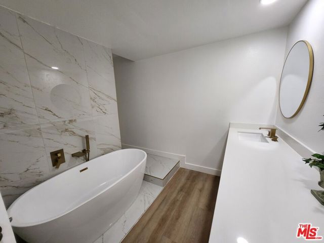 8 Aspen Way, Rolling Hills Estates, CA 90274