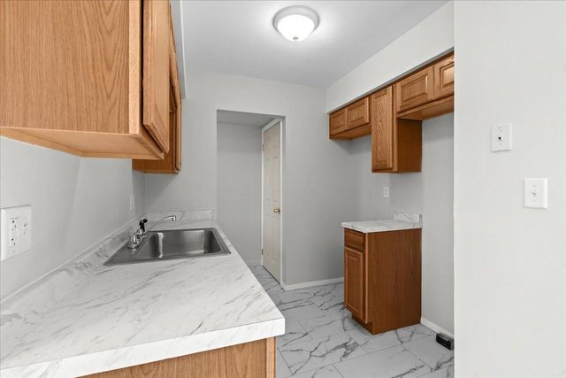 25655 Salem Street 98, Roseville, MI 48066