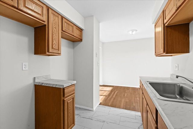 25655 Salem Street 98, Roseville, MI 48066