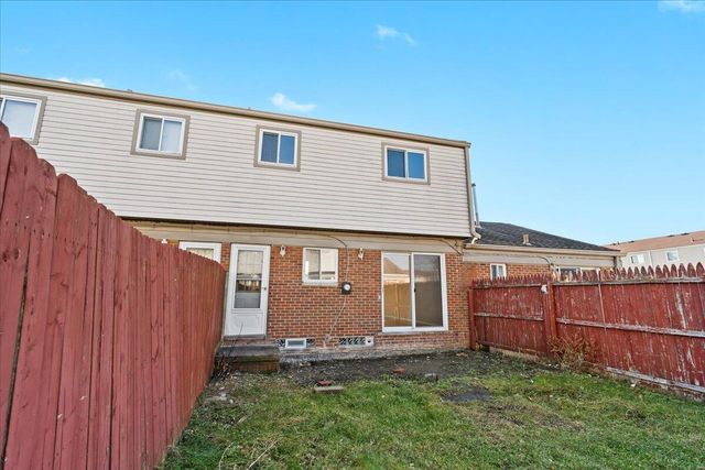 25655 Salem Street 98, Roseville, MI 48066