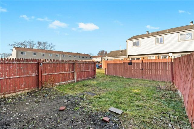 25655 Salem Street 98, Roseville, MI 48066