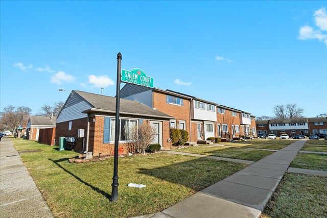 25655 Salem Street 98, Roseville, MI 48066