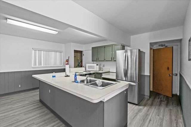 25655 Salem Street 98, Roseville, MI 48066