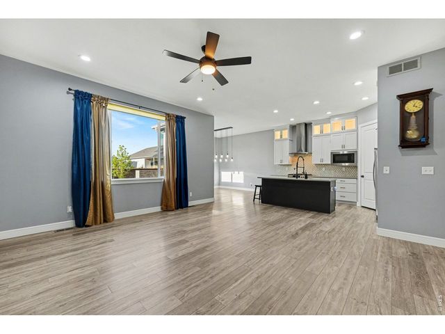 250 Sutherland Dr, Windsor, CO 80550