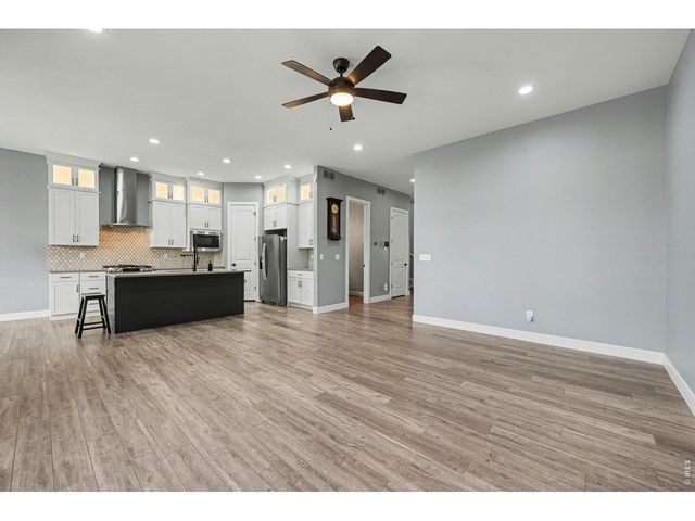 250 Sutherland Dr, Windsor, CO 80550