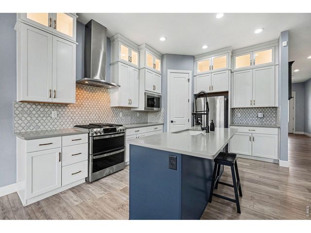 250 Sutherland Dr, Windsor, CO 80550