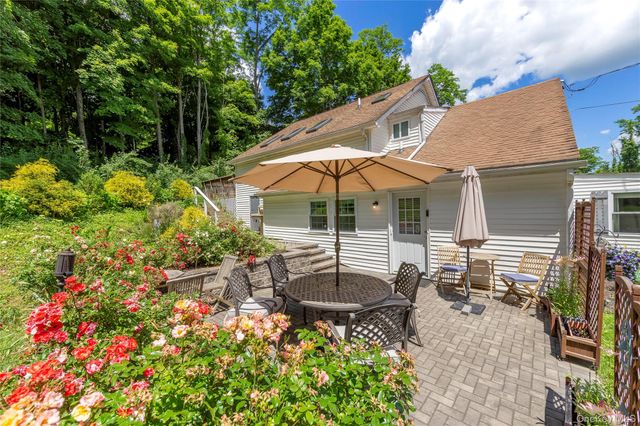 35 Gobblers Knob Road, Pawling, NY 12564