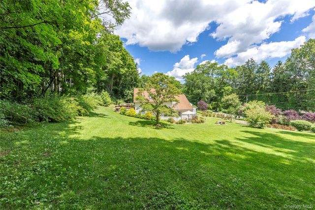 35 Gobblers Knob Road, Pawling, NY 12564