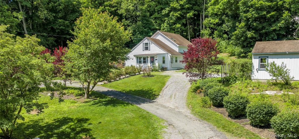 35 Gobblers Knob Road, Pawling, NY 12564