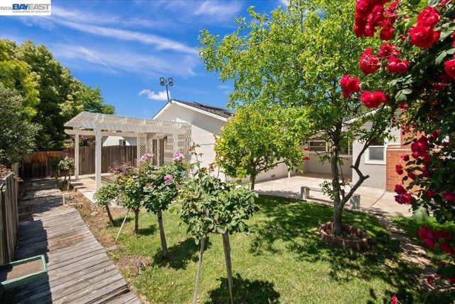 479 Mission Dr, Pleasanton, CA 94566
