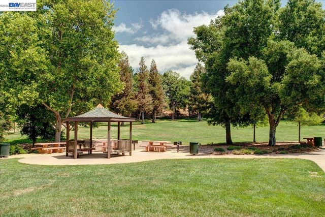 479 Mission Dr, Pleasanton, CA 94566