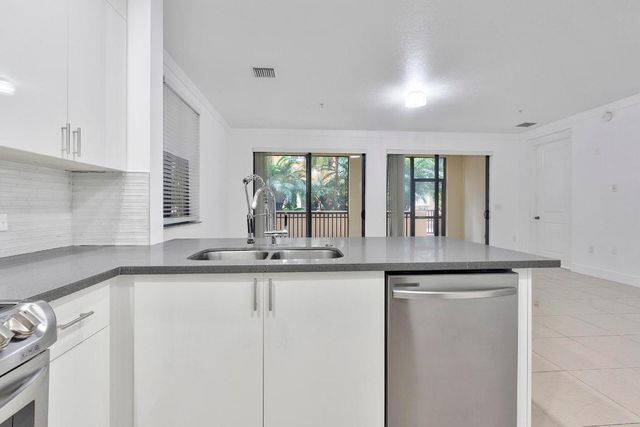 3020 NW 125th Avenue 223, Sunrise, FL 33323